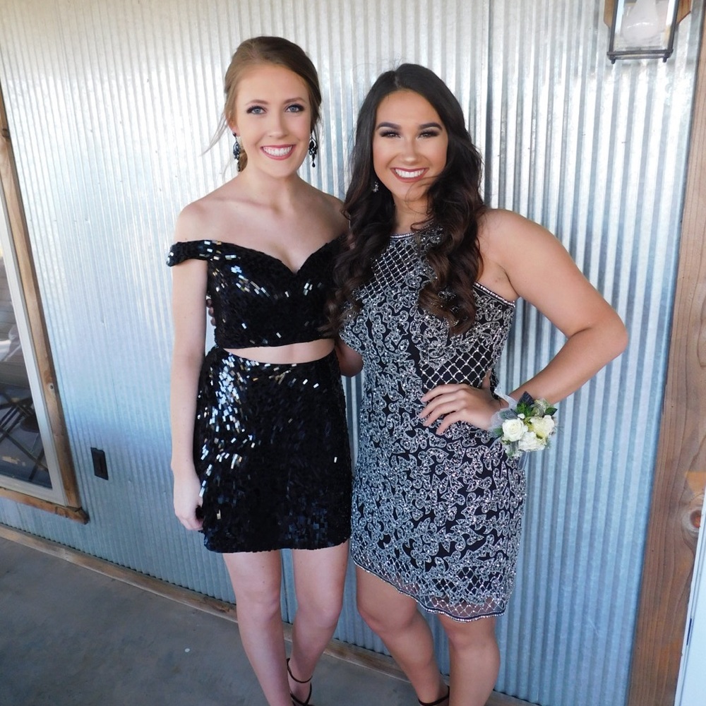 Sherri Hill sz10 SOLD ON CROSS POST !